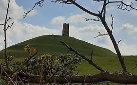 Tor View Getaway In Glastonbury